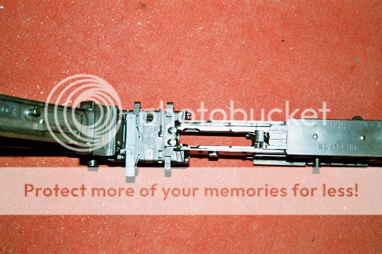 http://i526.photobucket.com/albums/cc342/Richardg_04/BSA/19Breechcoveropenfeedslideamppartsmissingbreechopen_zps9c1bc2001_zpsj16vqfax.jpg